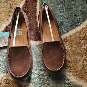 NEW brown comfort plus shoes